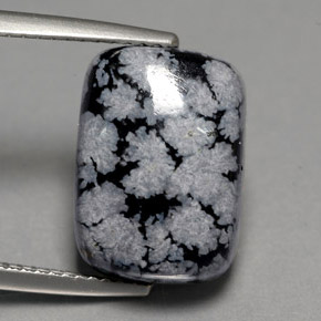 7,03 ctw natürlicher mehrfarbiger Schneeflockenobsidian, Kissenschliff, Lichtundurchlässig