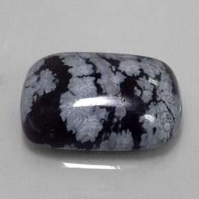 10,37 ctw natürlicher mehrfarbiger Schneeflockenobsidian, Kissenschliff, Lichtundurchlässig