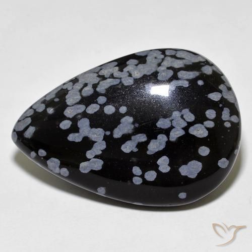 27.45ct Natürlicher grau-weiß-schwarz Schneeflockenobsidian, Birnenform, Lichtundurchlässig
