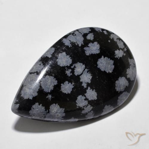 27.42ct Natürlicher grau-weiß-schwarz Schneeflockenobsidian, Birnenform, Lichtundurchlässig