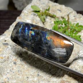 9,17 ctw natürlicher Mehrfarbig Spektrolith, Kissenschliff, Lichtundurchlässig