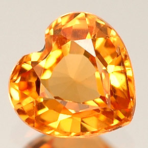0,68 ctw natürlicher orangefarbener Spessartin, Herzform, VVS