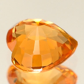 0,68 ctw natürlicher orangefarbener Spessartin, Herzform, VVS