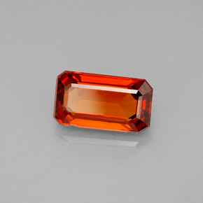 2,38 ctw natürlicher orangefarbener Spessartin, Smaragdschliff, VS
