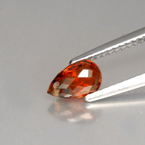 1,28 ctw natürlicher orangefarbener Spessartin, Briolette, VS