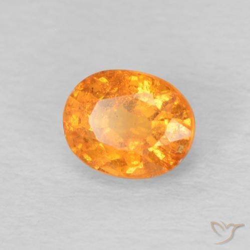 9,17 ctw natürlicher hellorange Spessartit-Garn, Oval, VS-SI