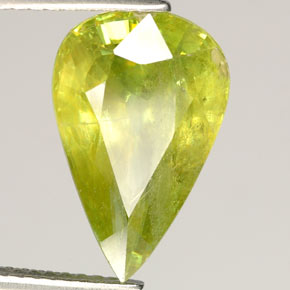 5,24 ctw natürlicher grüner Sphen, Birnenform, SI