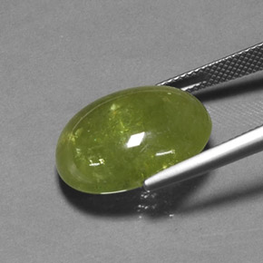 21,01 ctw natürlicher grüner Sphen, Oval Schliff, Lichtdurchlässig