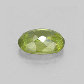 0,96 ctw natürlicher grüner Sphen, Oval Schliff, VS
