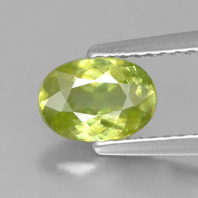 0,88 ctw natürlicher grüner Sphen, Oval Schliff, VS