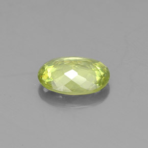 0,81 ctw natürlicher grüner Sphen, Oval Schliff, VS