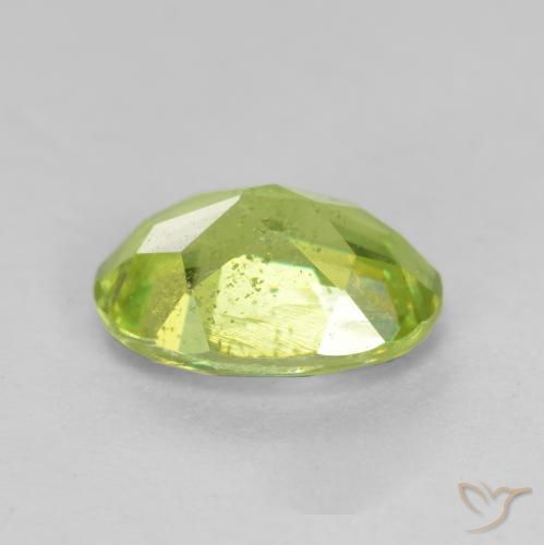 9,17 ctw natürlicher hellgrün Sphene, Oval, SI