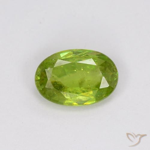 0.73ct Natürlicher hellgrün Sphene, Oval, VS-SI