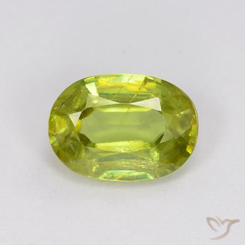 1.37ct Natürlicher hellgrün Sphene, Oval, VS-SI