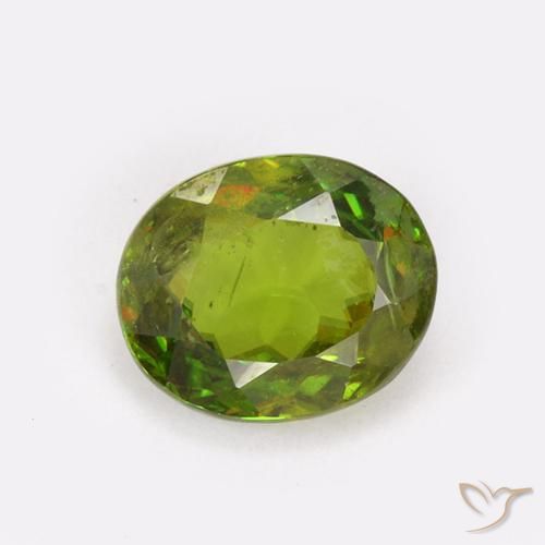0.92ct Natürlicher Waldgrün Sphene, Oval, VS-SI