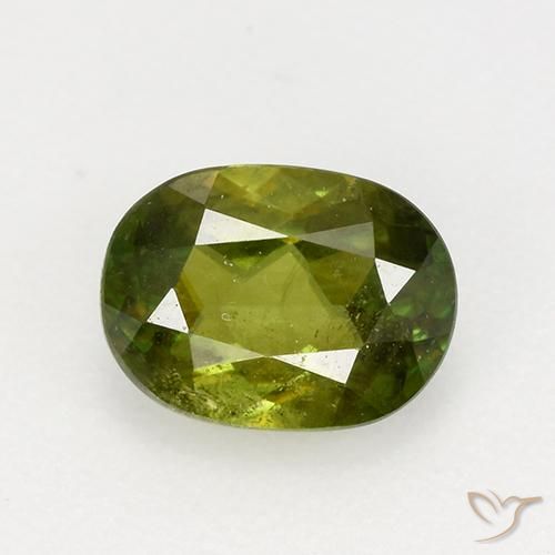 0.81ct Natürlicher Mittel-Dunkelgrün Sphene, Oval, VS-SI