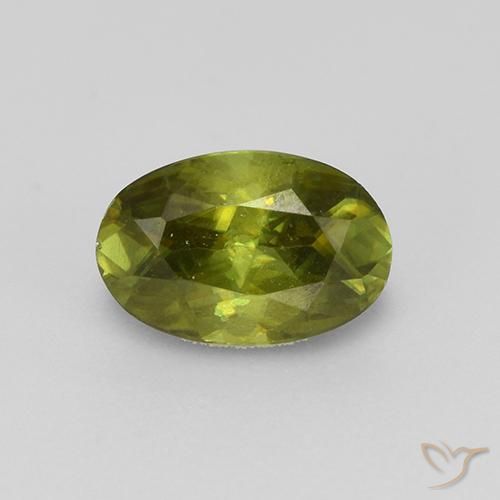 0.57ct Natürlicher Warmes Erdgrün Sphene, Oval, VS