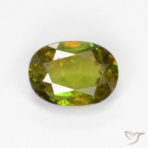 0.70ct Natürlicher Warmes Erdgrün Sphene, Oval, VS-SI