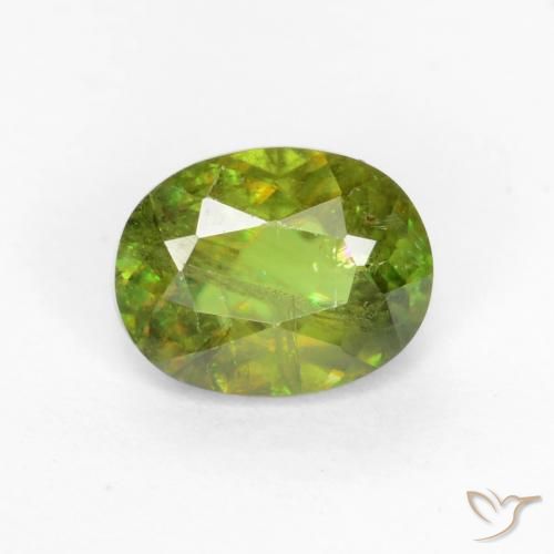 0.66ct Natürlicher Waldgrün Sphene, Oval, SI