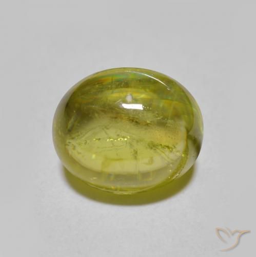 2.23ct Natürlicher Warmes Waldgrün Sphene, Oval, Lichtdurchlässig