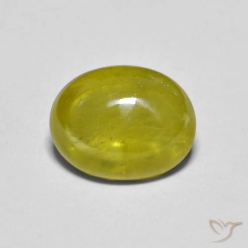2.34ct Natürlicher Warmes Waldgrün Sphene, Oval, Transparent