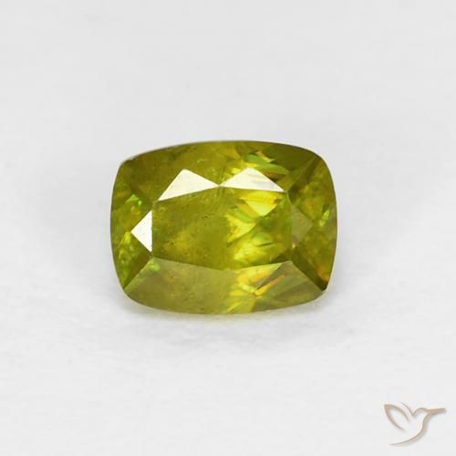 0.54ct Natürlicher Warmes Waldgrün Sphene, Kissen, VS