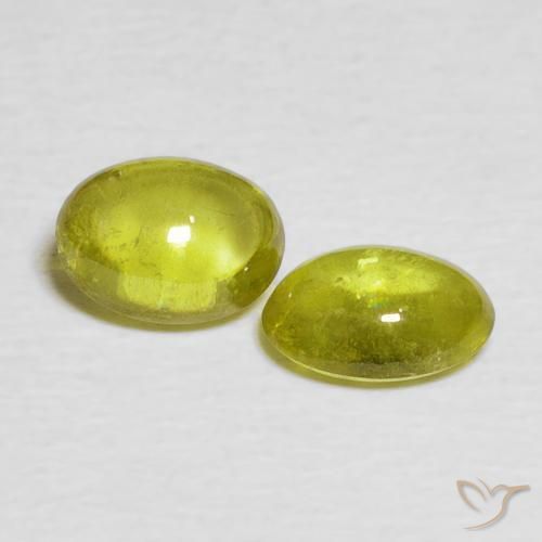 1.88 ct natürliche Warmes Erdgrün Sphene-Edelsteine, Oval, Transparent