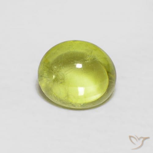 0.57ct Natürlicher Warmes Waldgrün Sphene, Oval, Transparent