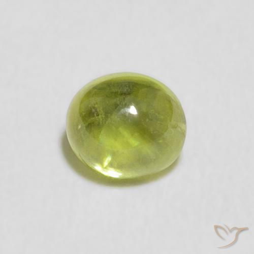 0.67ct Natürlicher Lebendiges grün Sphene, Oval, Transparent