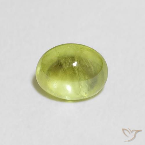 0.72ct Natürlicher Olivgrün Sphene, Oval, Transparent