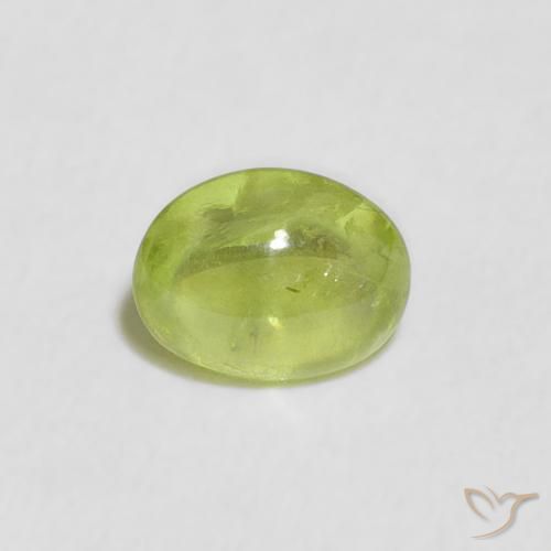 0.77ct Natürlicher Lebendiges Gelbgrün Sphene, Oval, Transparent