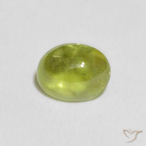 0.84ct Natürlicher Olivgrün Sphene, Oval, Transparent