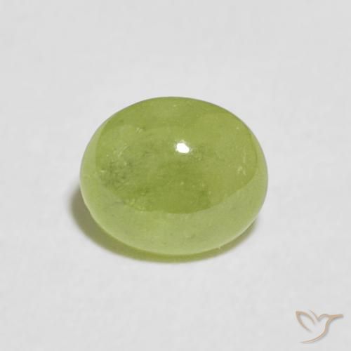 0.82ct Natürlicher Lebendiges grün Sphene, Oval, Transparent