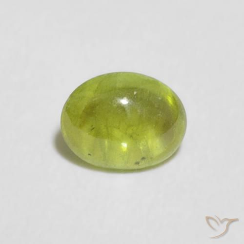 0.51ct Natürlicher Olivgrün Sphene, Oval, Transparent