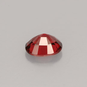 0,76 ctw natürlicher roter Spinell, Oval Schliff, VS