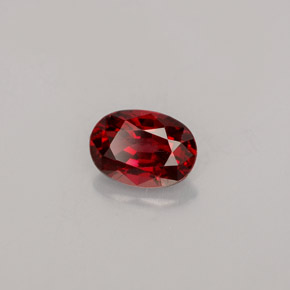 0,76 ctw natürlicher  Spinell, Oval Schliff, VS