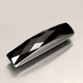 4,28 ctw natürlicher schwarzer Spinell, Baguette, Lichtundurchlässig