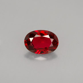0,69 ctw natürlicher roter Spinell, Oval Schliff, VS