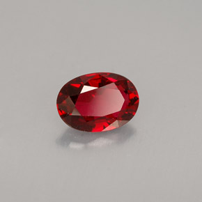0,69 ctw natürlicher roter Spinell, Oval Schliff, VS