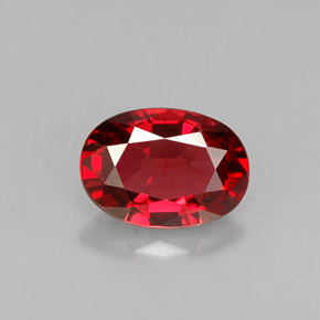 0,68 ctw natürlicher roter Spinell, Oval Schliff, VS