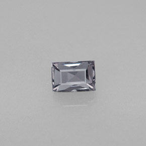 0,55 ctw natürlicher violetter Spinell, Baguette, VS