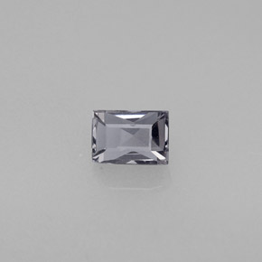 0,55 ctw natürlicher violetter Spinell, Baguette, VS
