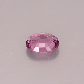 0,63 ctw natürlicher violetter Spinell, Oval Schliff, VVS-VS