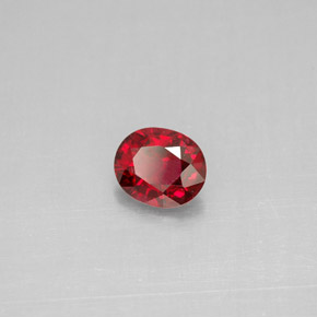 0,63 ctw natürlicher  Spinell, Oval Schliff, VS
