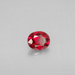 0,62 ctw natürlicher roter Spinell, Oval Schliff, VS