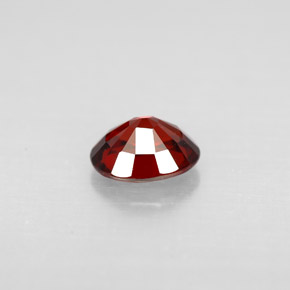 0,66 ctw natürlicher  Spinell, Oval Schliff, VS