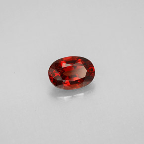 0,75 ctw natürlicher roter Spinell, Oval Schliff, VS