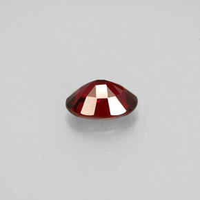 0,74 ctw natürlicher  Spinell, Oval Schliff, VS