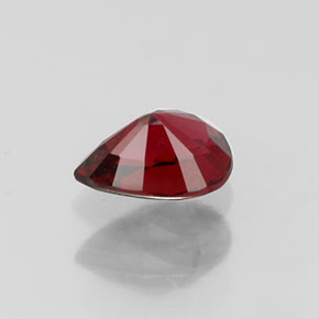 0,36 ctw natürlicher roter Spinell, Birnenform, VS-SI
