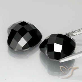 13.94 ct natürliche Schwarz Spinell-Edelsteine, Herz, Lichtundurchlässig
